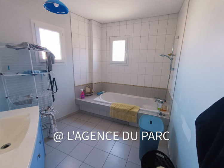 biens/1/15aaf48279efdc779592272dd629b8d8/photo_889e77bcdcb8ed8c0a954d2295bea4e3.jpg